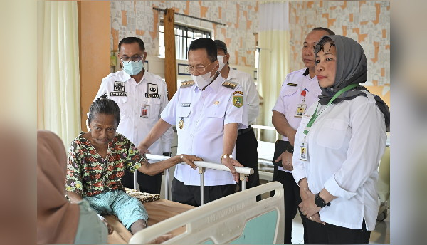 Bupati Rohil Lakukan Sidak ke RSUD Pratomo, Tegaskan Komitmen Tingkatkan Pelayanan Kesehatan Masyarakat