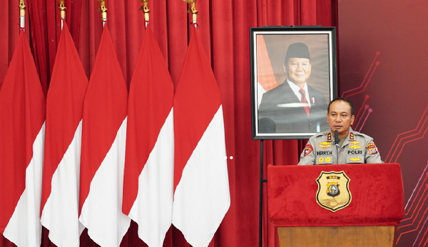 Kapolda_Riau_Sikat_Preman.jpg