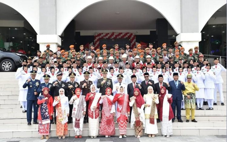 Pimpinan DPRD dan Pemko Pekanbaru Meriahkan HUT ke-79 RI dengan Semangat Nasionalisme