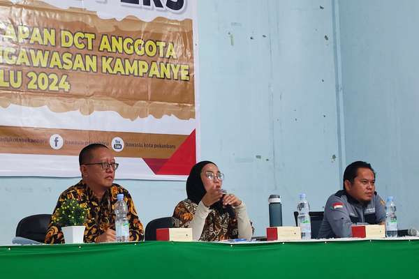 Lusa, Bawaslu Pekanbaru Copot APK Caleg dan Parpol