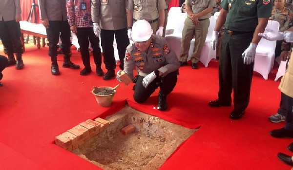 batu_pertama_perum_Polda1.jpg
