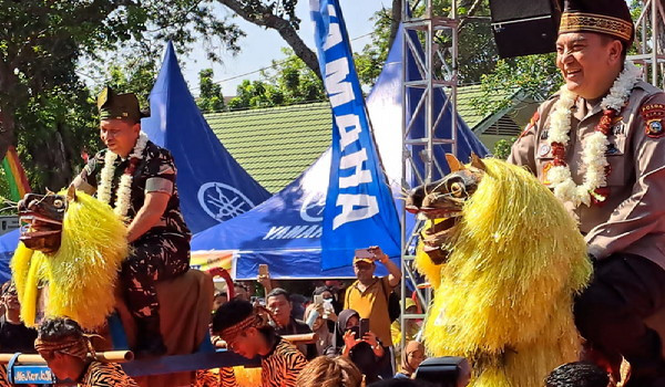 danrem_dan_kapolda_kompak.jpg