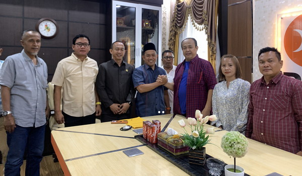 Ditemui Puluhan Rekanan Korban Tunda Bayar, Ketua DPRD Pekanbaru Segera Jadwalkan Hearing