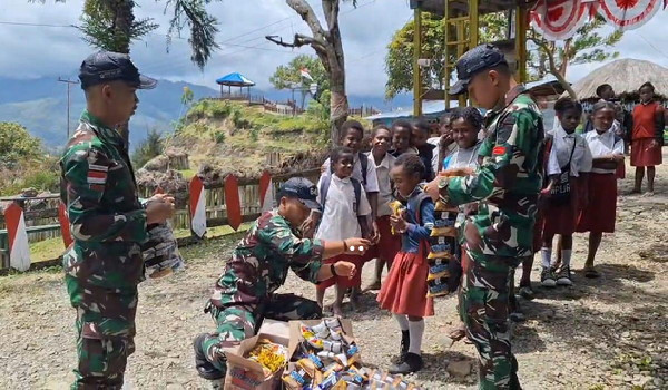 makanan_ringan_utk_anak_Papua.jpg
