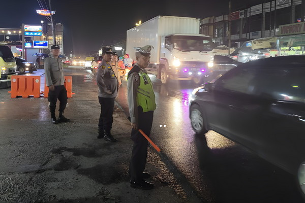 Polsek Siak Hulu Gelar Patroli Pengamanan di Jalan Lintas Timur