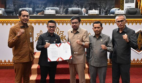 Rapat Paripurna DPRD Sampaikan Rekomendasi terhadap LKPj Pemko Pekanbaru 2023
