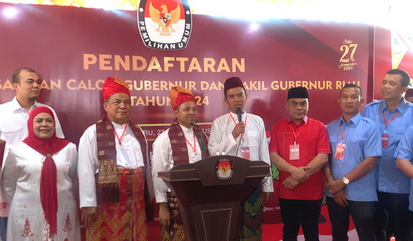 Ini Alasan UAS Dukung Paslon Gubernur Riau Abdul Wahid-SF Hariyanto