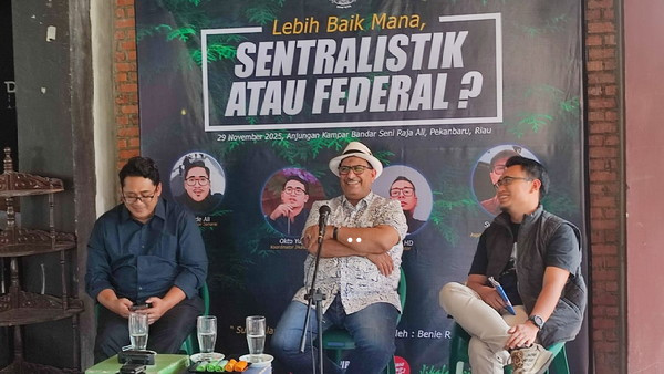 diskusi_sentralistik1.jpg