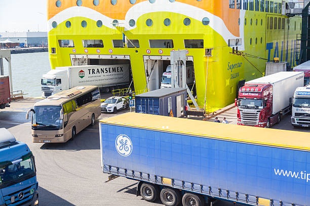 Fio Trans Cargo Hadir sebagai Solusi Pengiriman Barang Antar Pulau